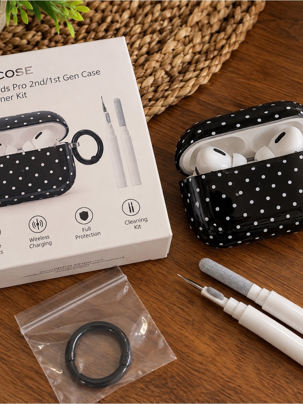Black Polka Dot AirPods Pro Case Cover